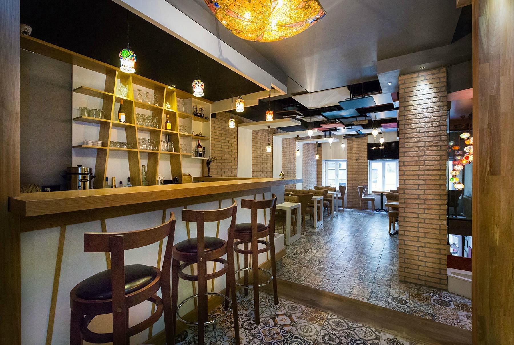 DeMoon Suite Hotel lobi barı ve oturma alanı