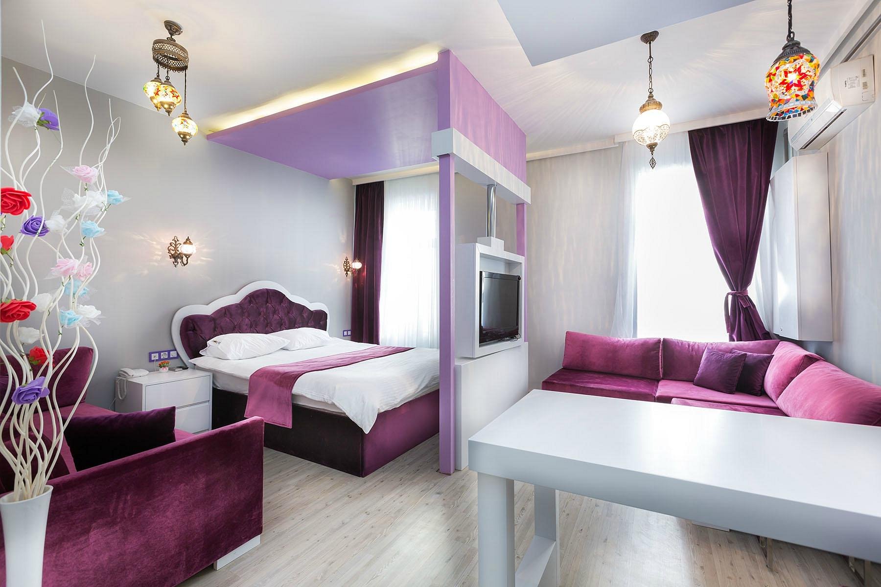 DeMoon Suite Hotel mor tonlarda süit oda